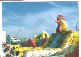 giostra gonfiabile gallo